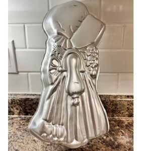 Wilton Holly Hobbie Cake Pan 1975 Vintage Aluminum 502-194 American Greetings
